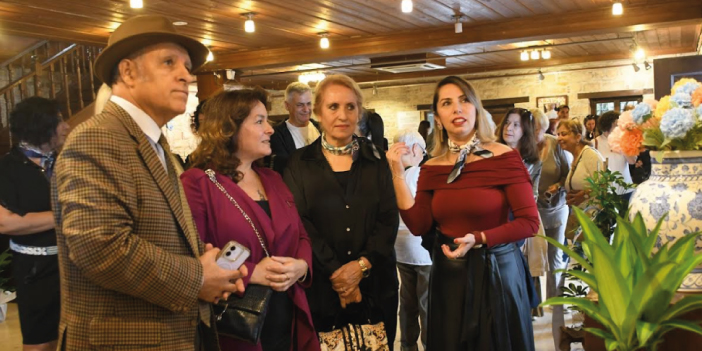 KUŞADASI'NDA TOPRAK VE ATEŞ SANATLA BULUŞTU