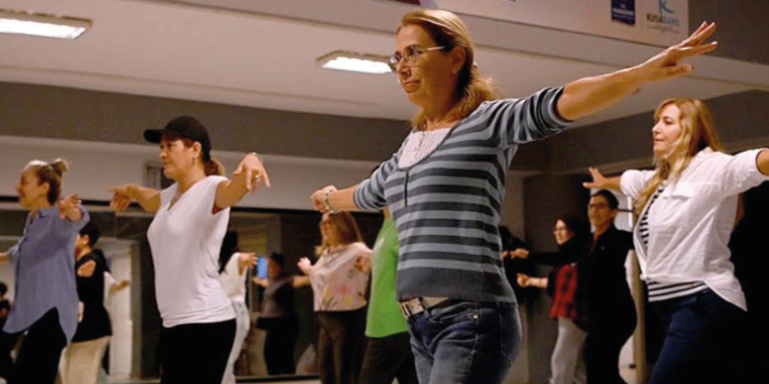 KUŞADASI’NDA HALK DANSLARI KURSLARINA YOĞUN İLGİ