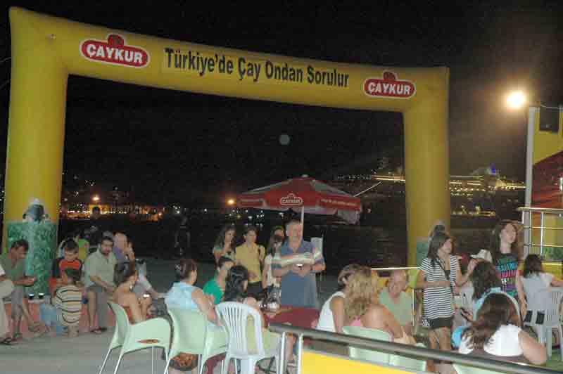 Çaykur’un tanıtım tırı turistik bölgelerde