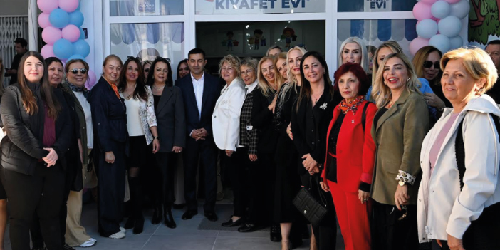 KUŞADASI’NDA ÇOCUKLARIN YÜZÜ ‘ADA KIYAFET EVİ’ İLE GÜLECEK