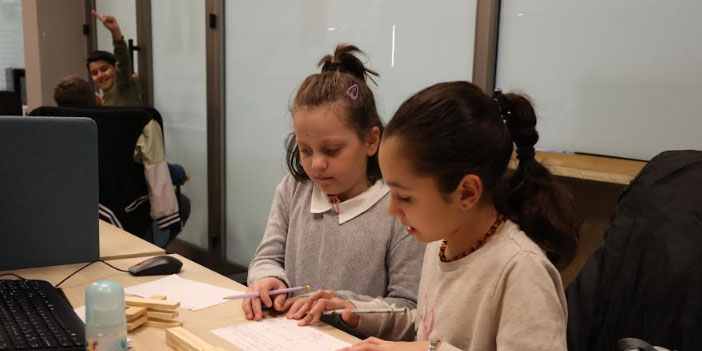 BAŞKAN YETİŞKİN’DEN GENÇLERE DİJİTAL GELECEK FIRSATI