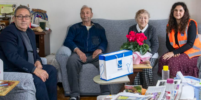 KUŞADASI BELEDİYESİ’NDEN OSMAN AMCAYA ANLAMLI ZİYARET