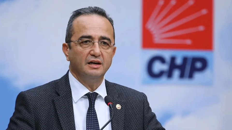 CHP’DE YENİ DÖNEM: GÖLGE KABİNE TEZCAN’A EMANET