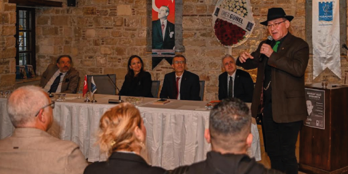 KUŞADASI’NDA MAHMUT ESAT BOZKURT ÖLÜMÜNÜN 82. YILINDA ANILDI