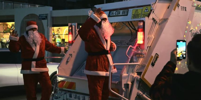 YENİ YILDA NOEL BABA’DAN ÇOCUKLARA ŞEKER, BÜYÜKLERE ÇEVRE MESAJI