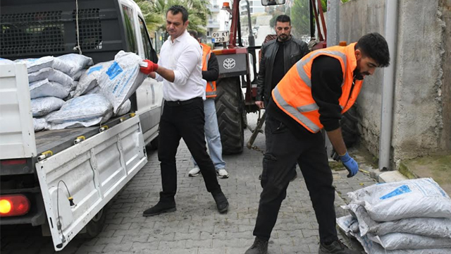 BAŞKAN ÖMER GÜNEL’İN TALİMATI İLE YAKACAK YARDIMLARI HIZLANDI