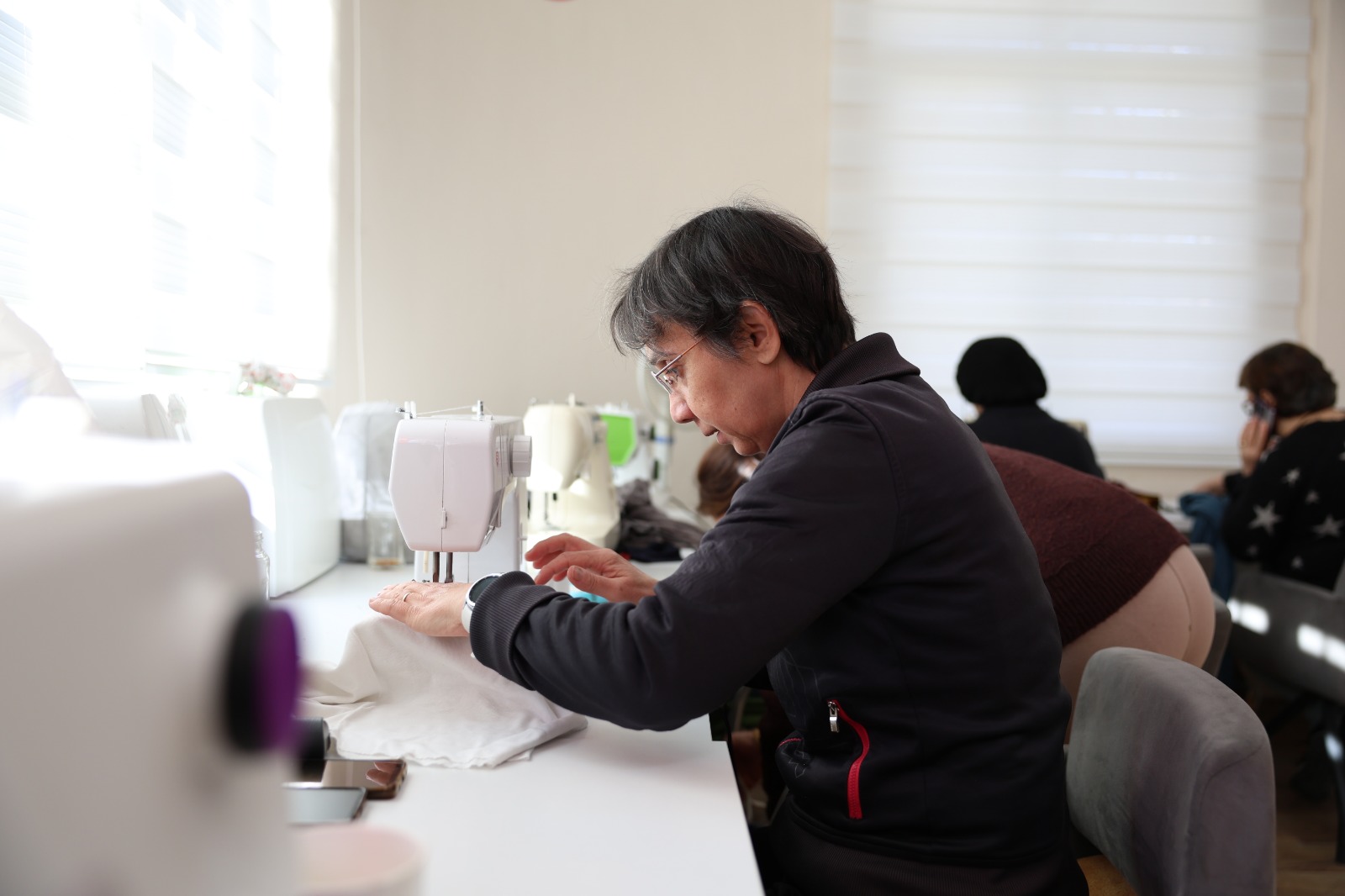 BAŞKAN YETİŞKİN İLE KADINLAR ÜRETİME KATILIYOR