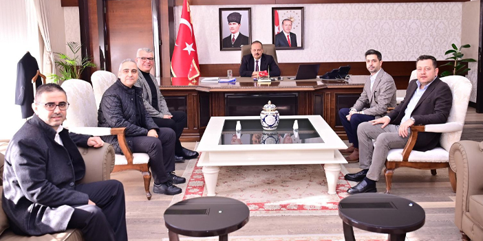 Vali Canbolat Söktaş ailesini makamında kabul etti