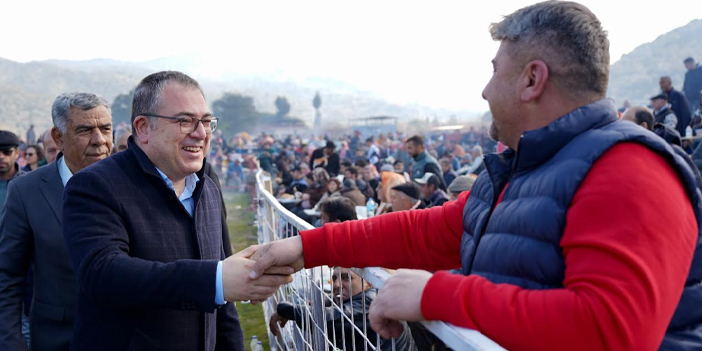 CHP’Lİ EVRİM KARAKOZ’DAN DEVE GÜREŞİ FESTİVALLERİ İÇİN ÇAĞRI