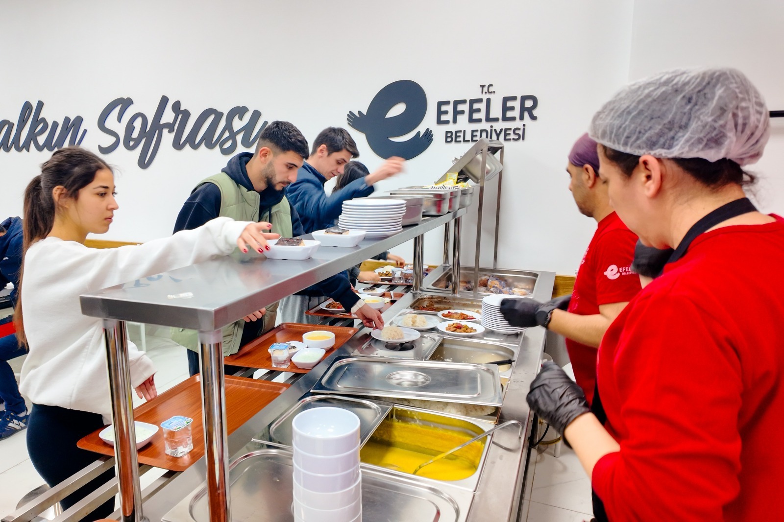 BAŞKAN YETİŞKİN’İN SOSYAL BELEDİYECİLİK ÖRNEĞİ KENT LOKANTASI