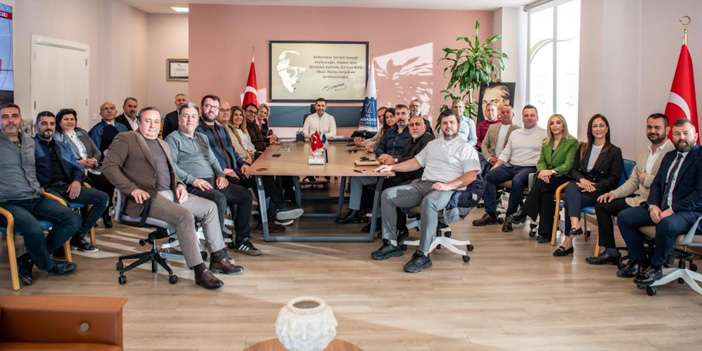 BAŞKAN ÖMER GÜNEL, MECLİS ÜYELERİYLE HİZMET VE YATIRIMLARI DEĞERLENDİRDİ