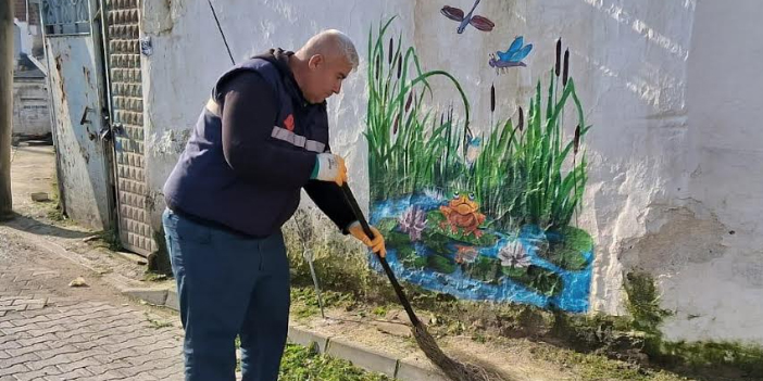 EFELER BELEDİYESİ’NİN YEŞİL EKİPLERİ ÇALIŞMALARINA DEVAM EDİYOR