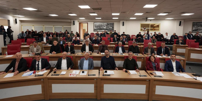 BAŞKAN ÖMER GÜNEL’DEN BÜYÜKŞEHİR’E NET MESAJ: “HİZMETE DEĞİL, AYDIN HALKININ BORÇLANDIRILMASINA KARŞIYIZ”