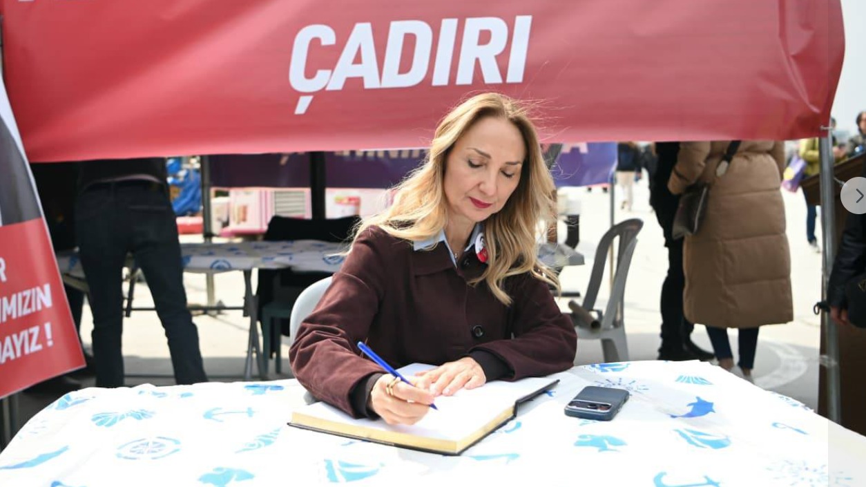 DAYANIŞMA ÇADIRINA  BİR DESTEK DE AYLİN NAZLIAKA’DAN