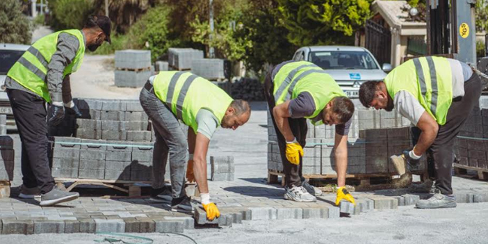 KUŞADASI’NDA GÜÇLÜ ÜSTYAPI İÇİN YATIRIMLAR KESİNTİSİZ DEVAM EDİYOR