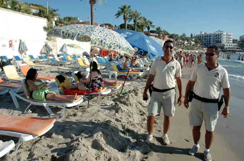 Kuşadası sahilleri Plaj Polisleri’ne emanet