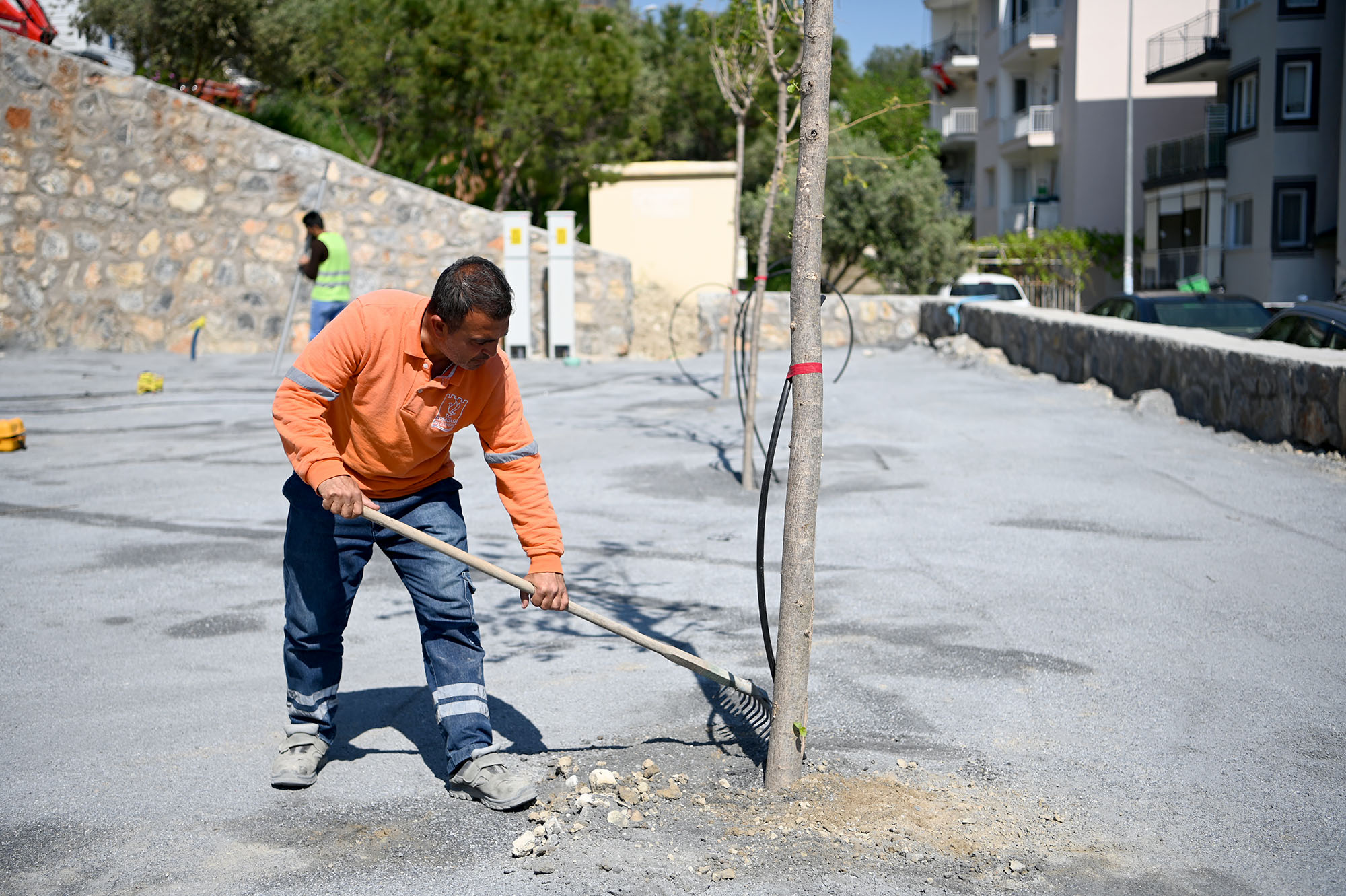 KUŞADASI BELEDİYESİ TÜRKMEN MAHALLESİ’NE YENİ BİR PARK DAHA KAZANDIRIYOR