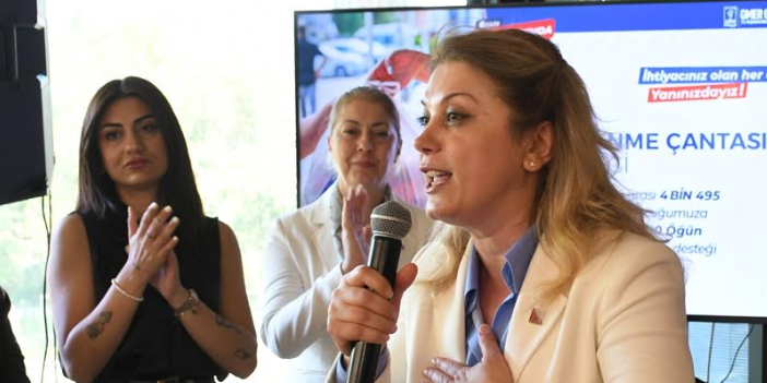 CHP KADIN KOLLARI GENEL BAŞKANI ASU KAYA GEDİK'E KUŞADASI'NDA COŞKULU KARŞILAMA