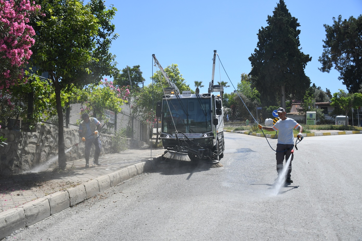 KUŞADASI'NDA TEMİZLİKTE YENİ DÖNEM