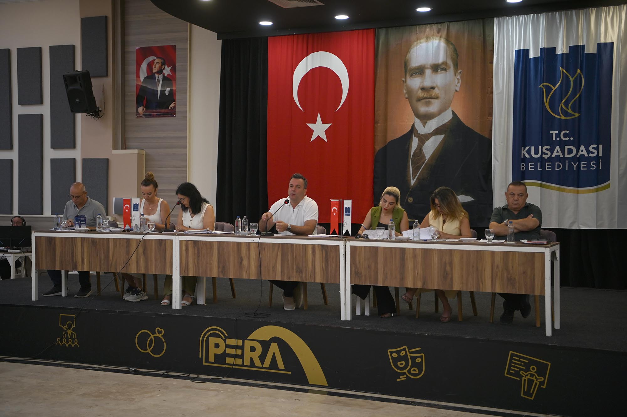 KUŞDASI BELEDİYE MECLİSİ’NDEN SOSYAL BELEDİYECİLİK VE SPOR ALANINDA ÖNEMLİ KARARLAR