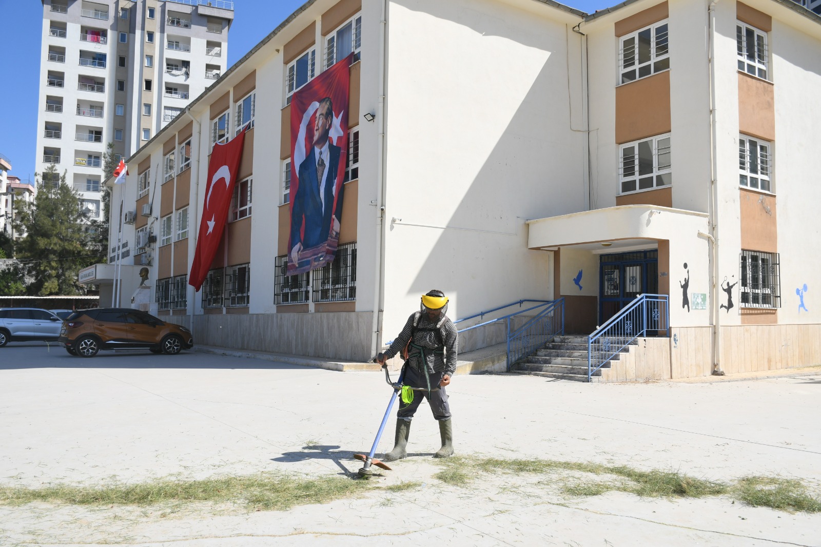 KUŞADASI BELEDİYESİ OKULLARI YENİ EĞİTİM YILINA HAZIRLIYOR