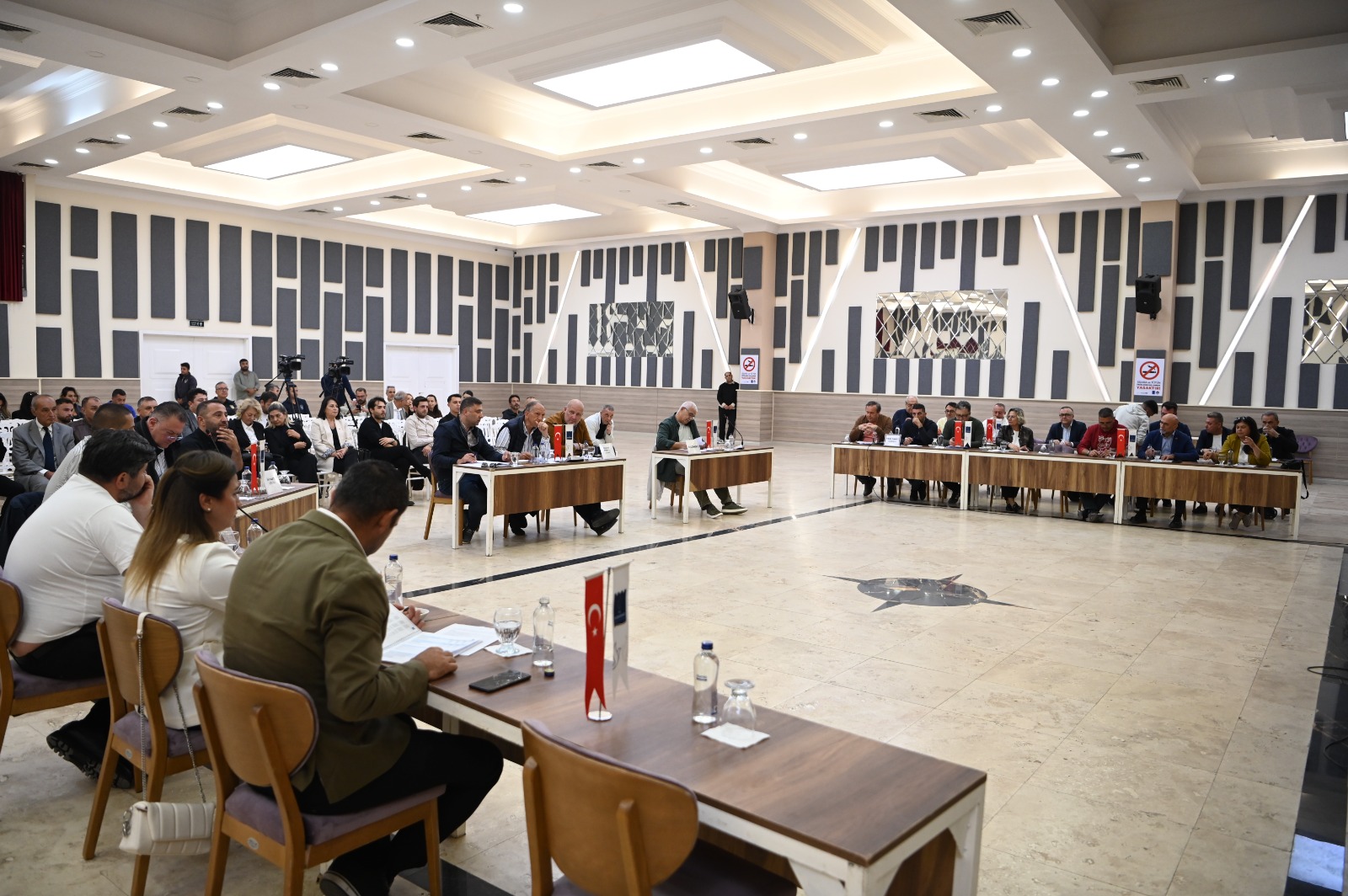 KUŞADASI BELEDİYESİ’NİN 2027 YILI BÜTÇESİ ONAYLANDI
