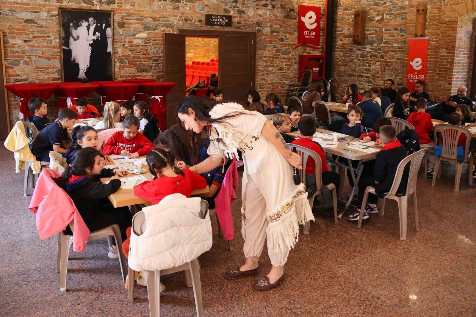 Efeler’de Tarih, Mitoloji Ve Sanatın Festivali Başladı