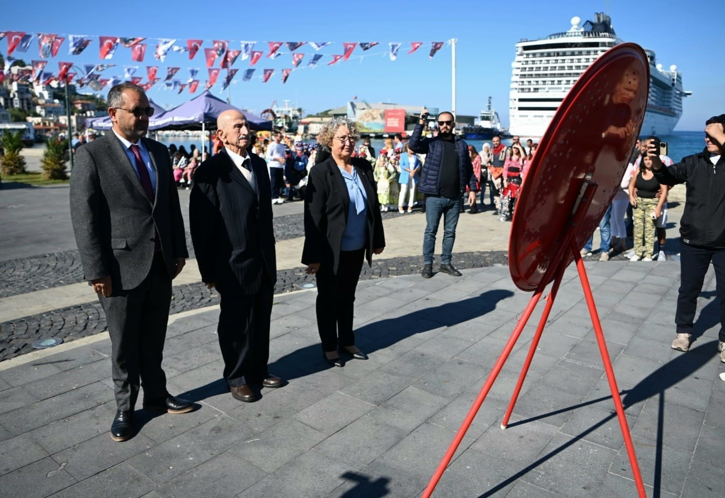 Kuşadası’nda Muhtarlar Günü Kutlandı