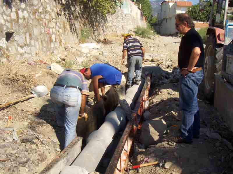 Fevzipaşa Mahallesi’nde kanalizasyon çalışması devam ediyor