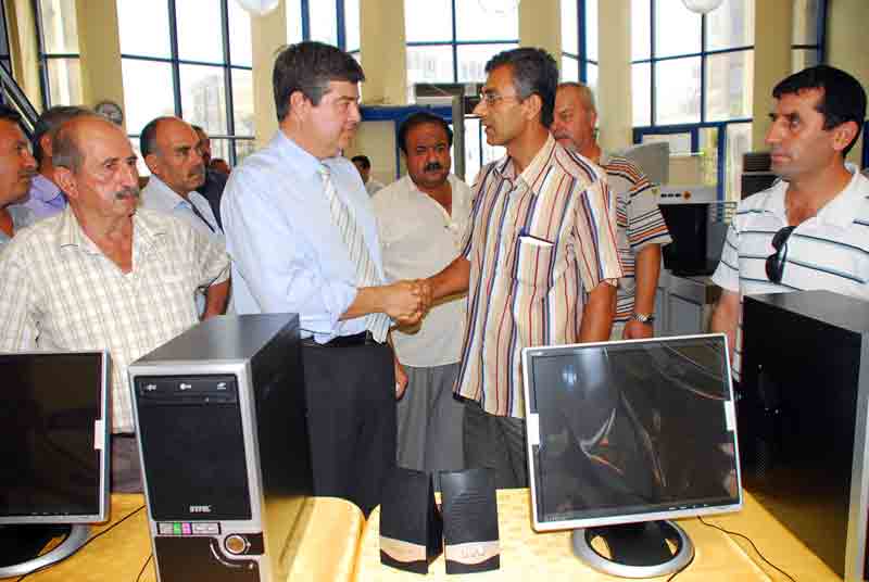 Muhtarlara bilgisayar desteği