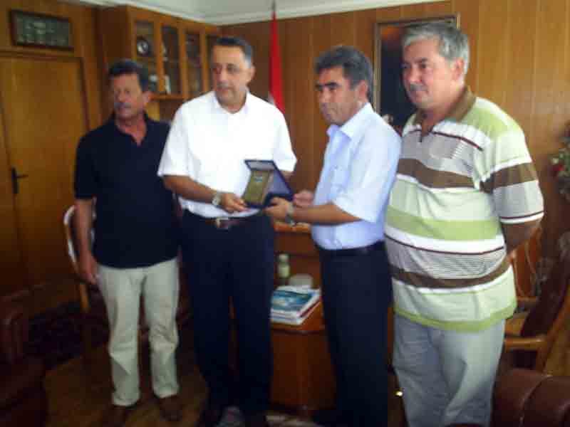 Sökespor Yönetimi’nden Kaymakam Ateşoğlu’na plâket