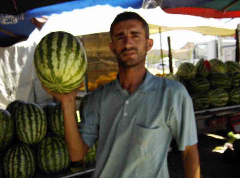 Karpuz ve kavun tezgahlarda