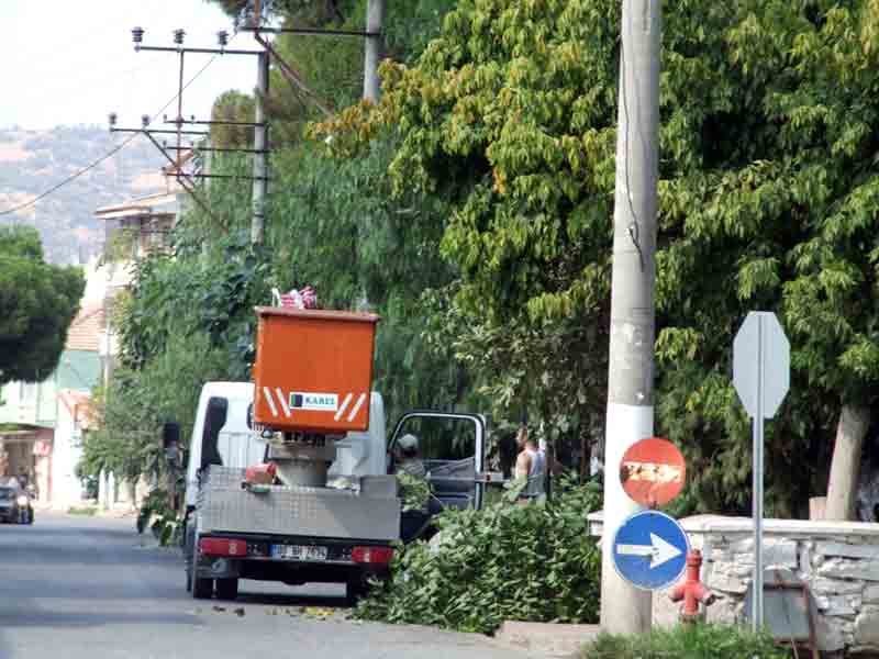 Bağarası Beldesi’nde elektrik kesintilerinin sebebi kış bakımı!