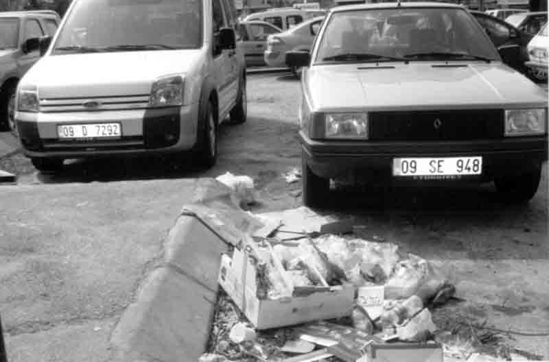 Karakaş: Otopark mı, çöplük mü?