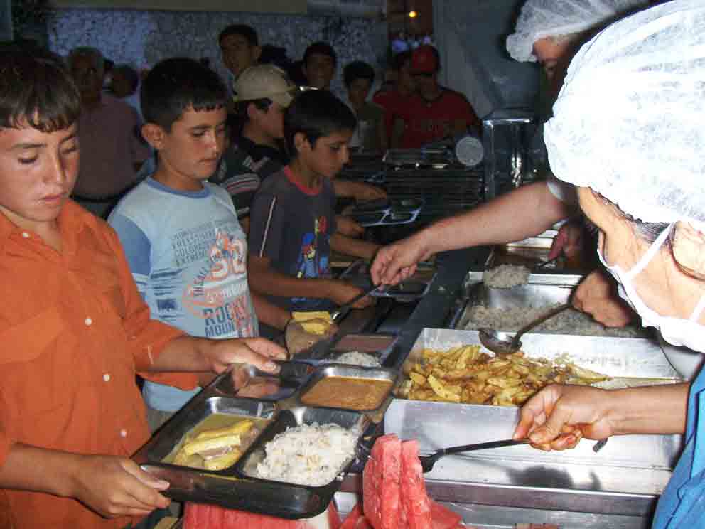Toplu iftar yemeği bu akşam sona eriyor