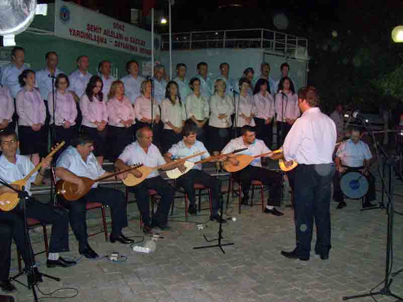 Belediye Türk Halk Müziği Topluluğu’ndan türkü ziyafeti