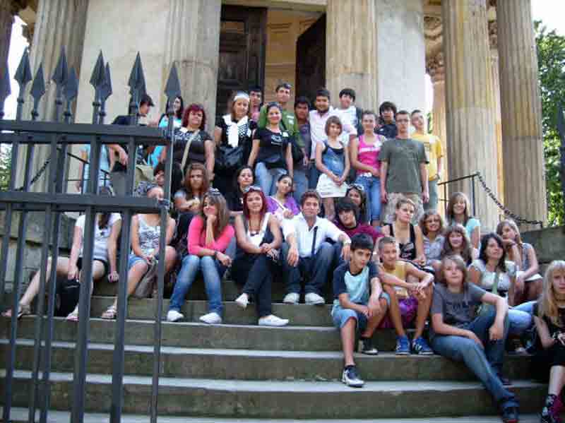 Ü. Naci Akdoğan Koleji öğrencileri ülkemizi Polonya’da tanıttılar