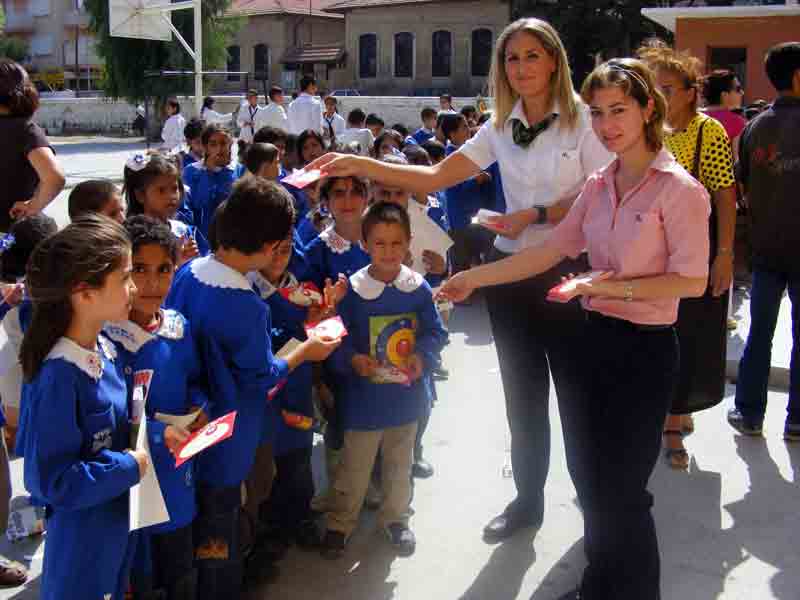 Söke ÇYDD ve Mc Donald’s öğrencileri sevindirdi