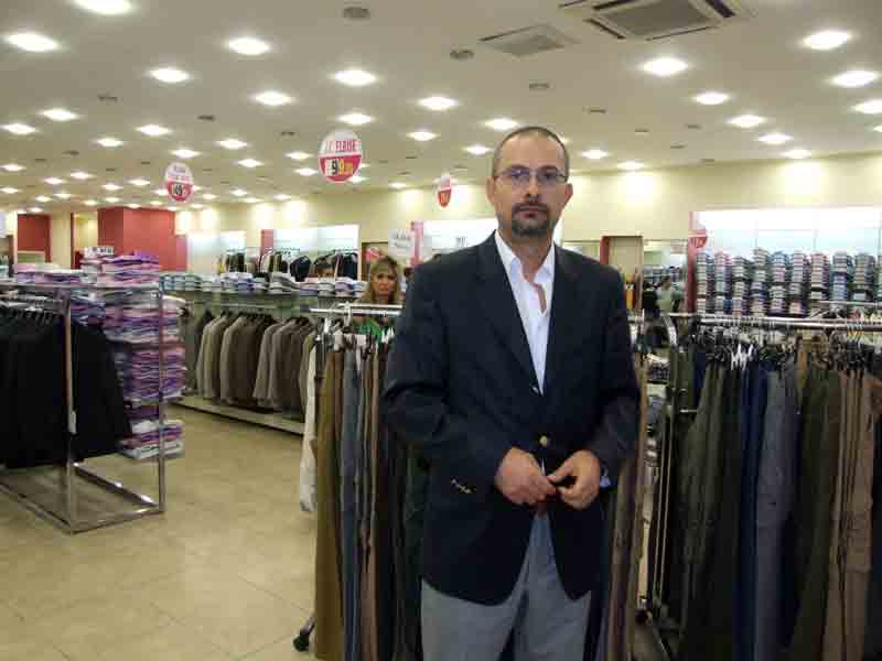 Esnaf da, büyük mağazalar da umudunu bayram alışverişine bağladı