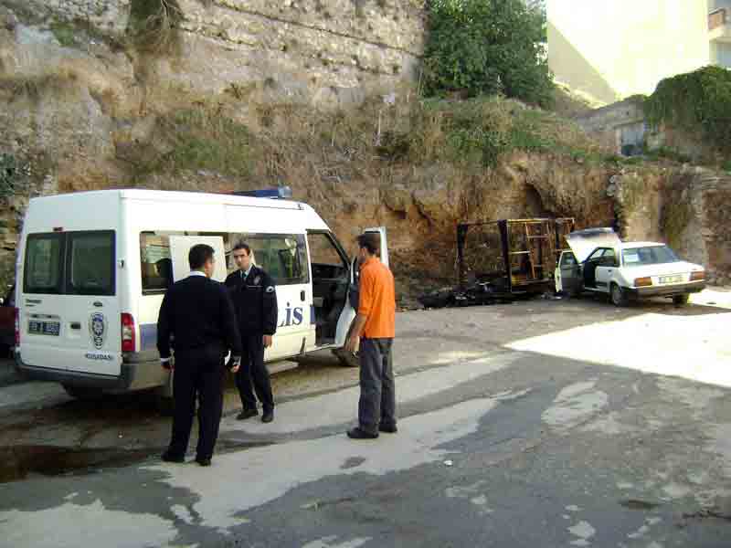 Çocuklar sahipsiz karavanı yaktı, mahalle büyük tehlike atlattı