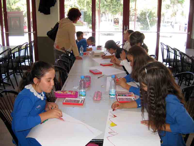 ÖĞRENCİLER HAYALİNDEKİ KENTLERİ ÇİZDİ