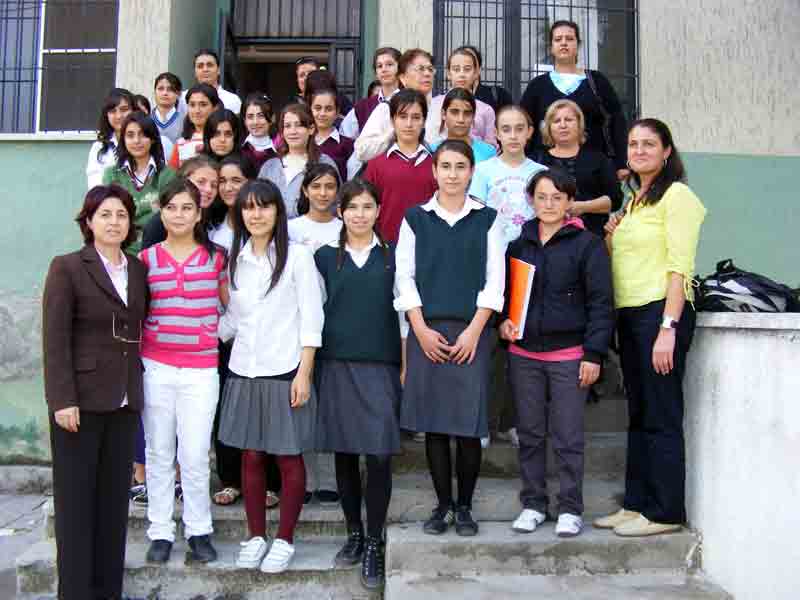 Söke ÇYDD öğrencileri yalnız bırakmıyor