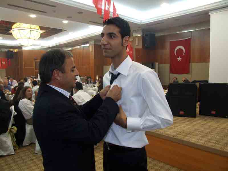 CHP Söke İlçe Yönetimi’nin dayanışma yemeği sönük geçti