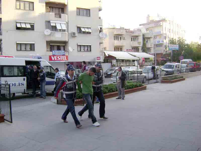 Kuşadası’nda organize vahşet!