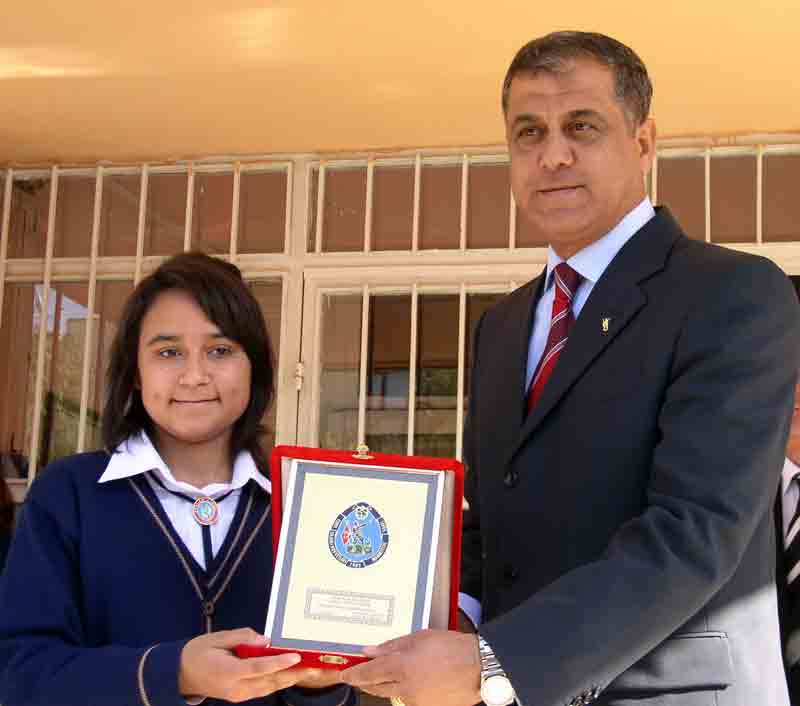 Mehmetçik kendisine uzanan eli unutmadı