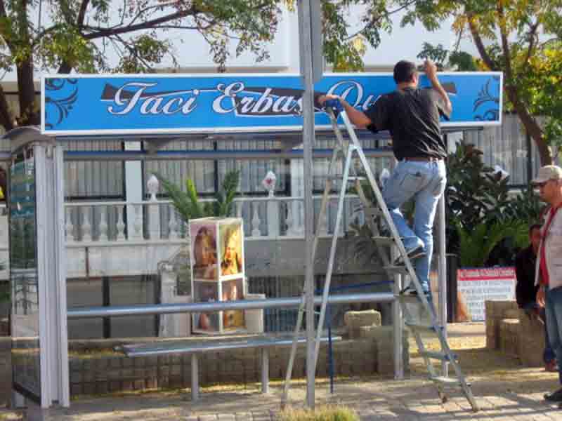 Kiraladığı durağa kendi