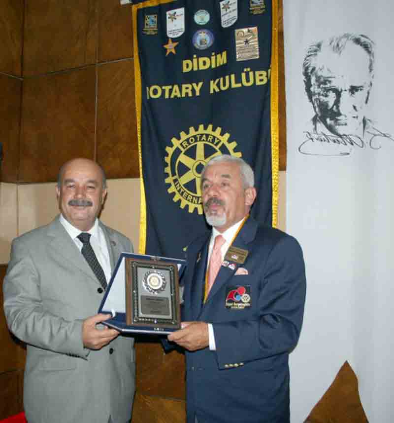 Didim Rotary Kulübü’nden Başkan Kamacı’ya hizmet ödülü