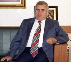 Vali Malay: Türk Polisi görevini yerine getirmenin gayret ve çabası içer