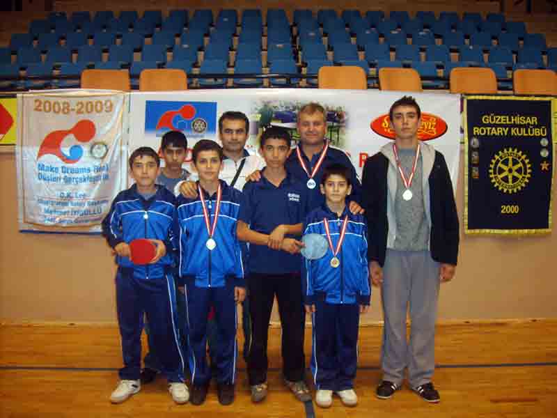 Masa Tenisi tutkunları Rotary Turnuvasında buluştu