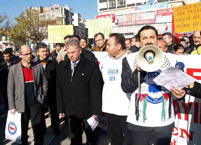 İsrailin Gazze saldırılarına tepkiler